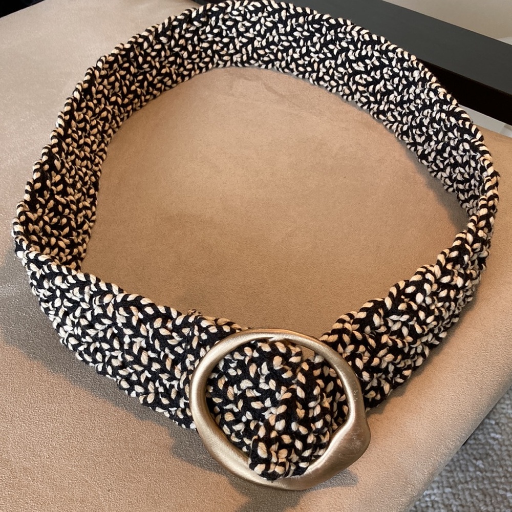 White and Black knit belt with gold buckle